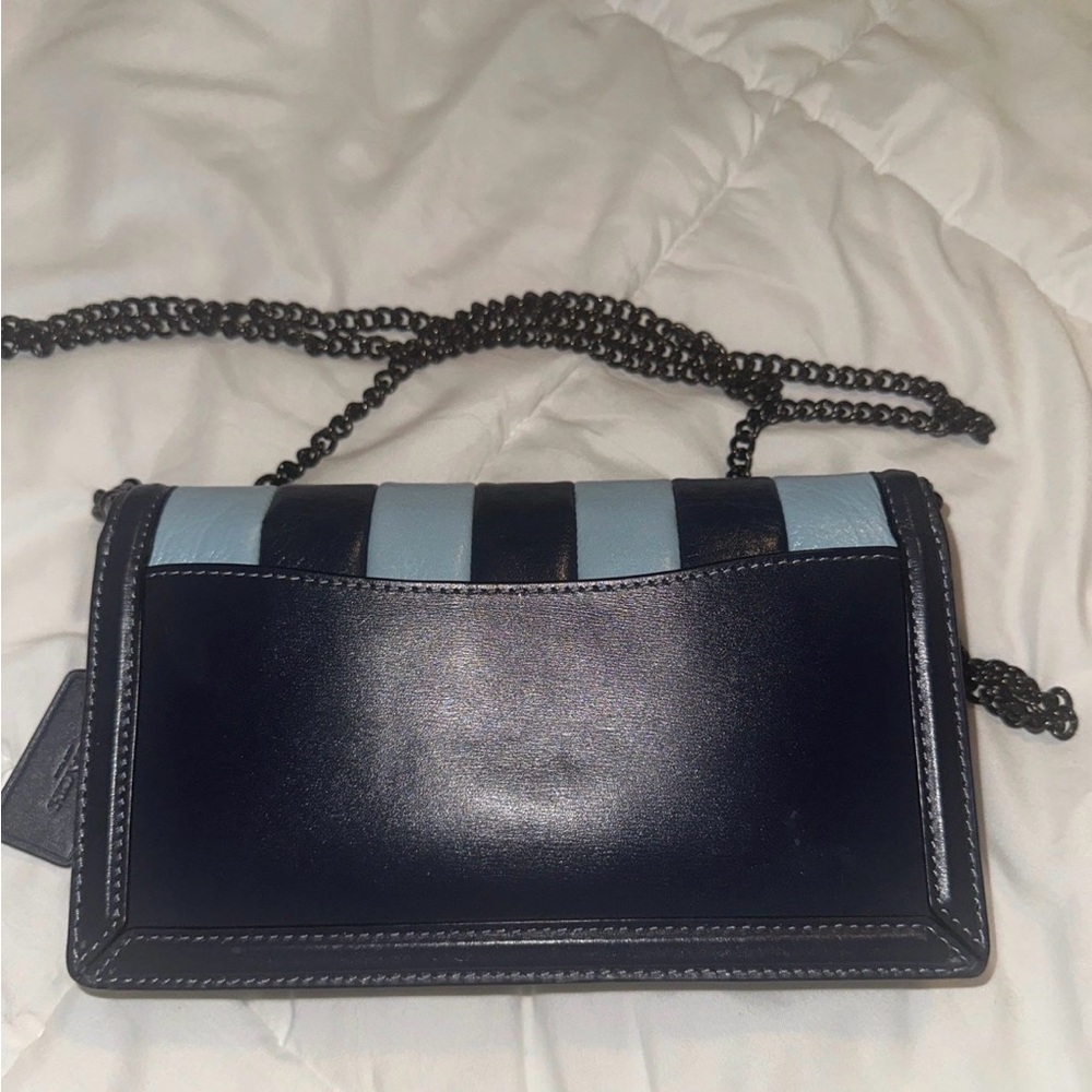 Authentic Coach Hutton Colorblock Shoulder Bag - Picture 3 of 12